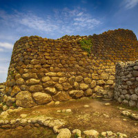 Nuraghi in pietra in miniatura per portare la sardegna a casa vostra